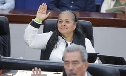 Lluvias colapsaron la ciudad y dañaron vehículos, viviendas y negocios, por ineficiencia operativa del INTERAPAS