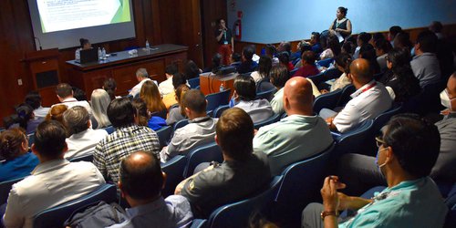 Capacitan sobre control de riesgos de corrupción a 250 administrativos y médicos del Hospital "Morones"