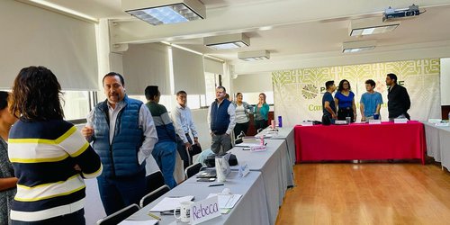 Personal del DIF recibe formación en atención de primer contacto