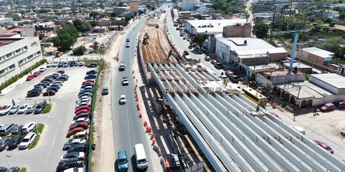 Continúa montaje de trabes en proyecto de puente Coronel Romero