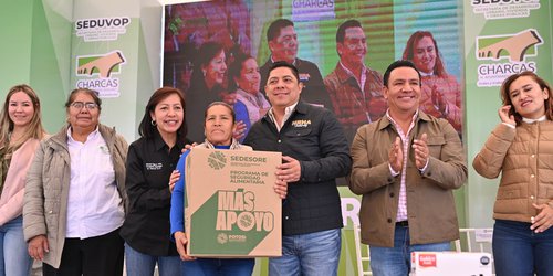 Obras y apoyos alimentarios entregó el Gobernador en Charcas