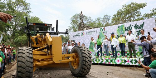 Ricardo Gallardo se reúne con alcaldes para impulsar más obras