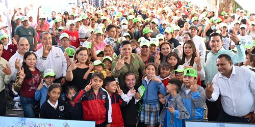 El Gobernador Gallardo inició entrega de apoyos escolares a estudiantes 2025