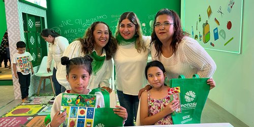 Estado acerca la educación a las y los potosinos