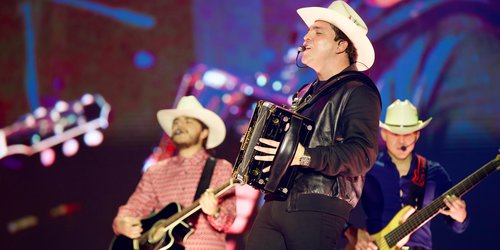 Marca Registrada prende el foro en Fenapo 2025