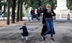 Italia alcanza récord de contagios diarios por COVID-19