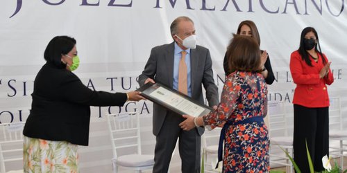 Reconoce Juan Manuel Carreras trayectoria de jueces y juezas en SLP