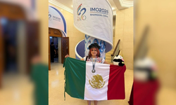 Orgullo mexicano en China: Andrea Cascante conquista un histórico premio internacional de matemáticas.