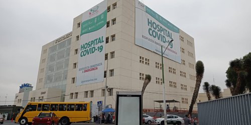 Trabajadores toman el hospital Covid de SLP por falta de pagos