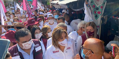 Suman cientos de vallenses en apoyo a la Dr. Mónica Rangel
