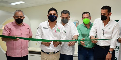 El gobernador Ricardo Gallardo entregó tomógrafo en Ciudad Valles