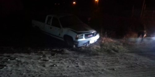 Volcadura en carretera a San Ciro deja dos lesionados