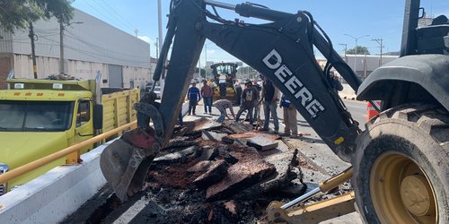 SEDUVOP atiende falla en obra de Puente León García