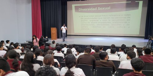 Impartieron conferencia Vivencias para visibilizar a poblaciones LGBTTTIQA+