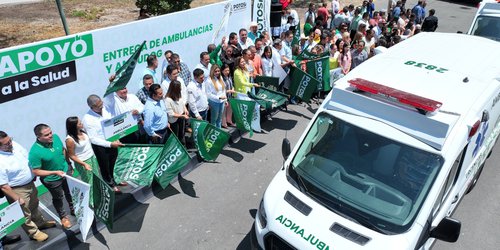 Entregaron 33 ambulancias a municipios potosinos