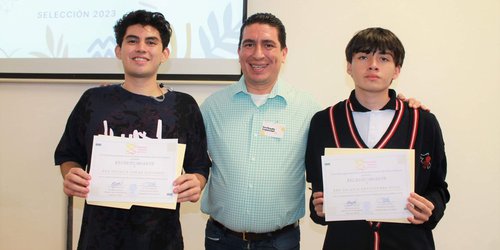 Con apoyo estatal, estudiantes de Cobach triunfan en Olimpiada de Física