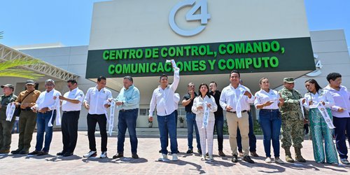 Ricardo Gallardo entrega nuevo C4, en apoyo a las familias Huastecas