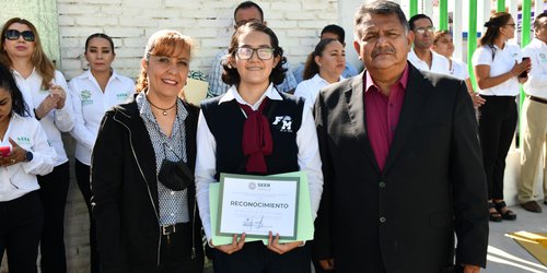 Alumna del SEER gana medalla de oro en Olimpiada Potosina de Física