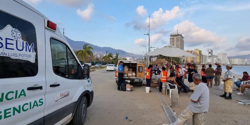 Equipo médico potosino regresa tras brindar apoyo en Guerrero