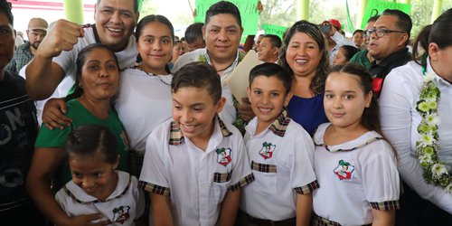 Ejecutivo estatal arranca moderna unidad deportiva en Tampacán