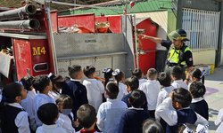 Protección Civil y Bomberos llevaron platicas de prevención a alumnos de la escuela Benito Juárez