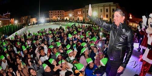Ricardo Gallardo inaugura villa navideña, árbol y nacimiento monumental