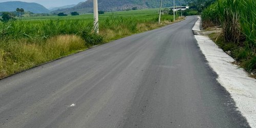 Ya está el camino de 8 km de entronque de carretera 70 a Tambaca