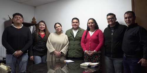 Entregaron más apoyo y programas estatales a jóvenes estudiantes