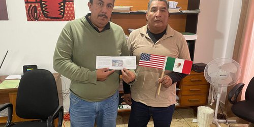 Brindan apoyo a connacionales en trámites migratorios