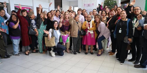 Dif Estatal realiza conferencia por el Día Internacional de la Mujer