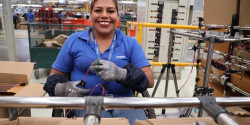 Con apoyo del Estado, más potosinas se integran a la actividad productiva