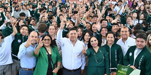 Ricardo Gallardo moderniza secundarias populares