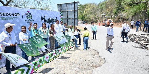 Con movilidad sin límites, Ricardo Gallardo reconstruye carretera del eje Xolol - Tamuín
