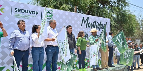 Familias de Lagunillas resaltan trabajo de Ricardo Gallardo
