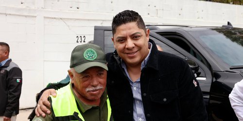 Ricardo Gallardo presenta iniciativa para pensionar a policías municipales