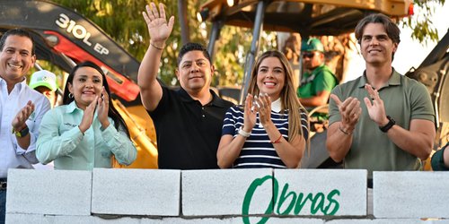 Ricardo Gallardo lleva más obra de infraestructura a Villa de Pozos