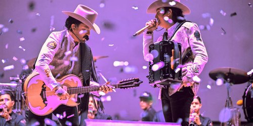 Dos carnales y música regional se coronan en Fenapo 2025