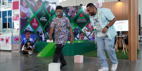 Más de mil personas reciben atención en salud mental en stand de Temazcalli