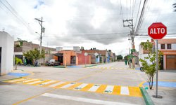 Comerciantes de Pozos reconocen a Ricardo Gallardo por nueva calle Molino Rojo