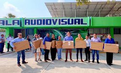 Entrega de 27 antenas de internet satelital en planteles y centros EMSaD