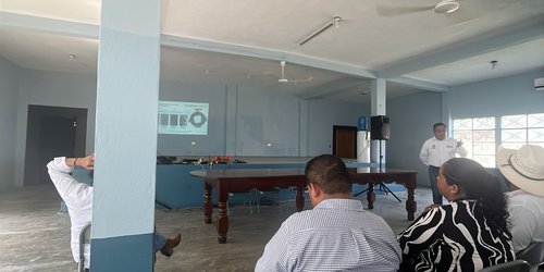 Personal de Tambaca se capacita sobre prevención del gusano barrenador