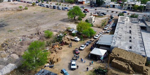 Entregan más de 3 mil pacas de pasto Buffel a productores ganaderos de la Zona Media