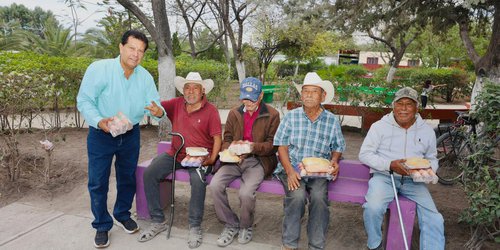 Diputado entrega apoyos y servicios gratuitos en Ejido Progreso