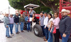 Estado fortalece al campo en la Zona Media