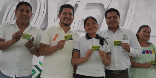 Estado acerca programas a la juventud en la región media