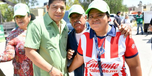 Ricardo Gallardo enchula colonia Infonavit-Morales