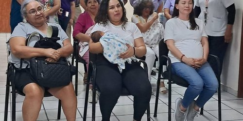 Lactancia materna ayuda a prevenir cáncer de mama y fortalece vínculo con los bebés: especialista