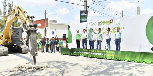 El gobernador Gallardo inicia rehabilitación de la calle Miguel Barragán de Cárdenas