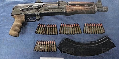 Sentencian a dos hombres a más de ocho años de prisión por armas y droga en Rioverde