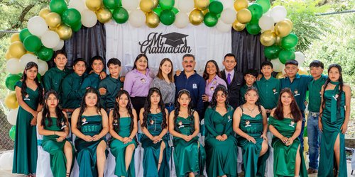 Egresan alumnos de telesecundaria en Las Lagunitas con el respaldo de su comunidad